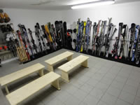 jede Skih&uuml;tte mit eigenem Skiraum